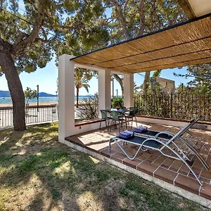 Apartment La Gola Apartment, First-line Beachfront, Newly Refurbished, Port de Pollenca